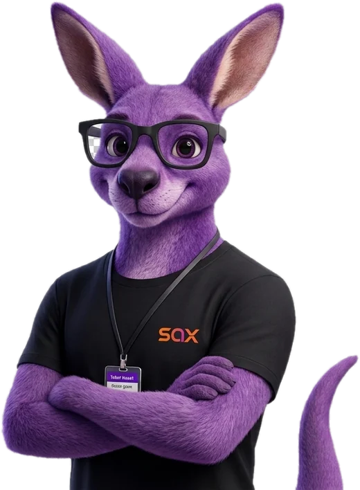 Canguru mascote da SAX, de óculos e camiseta preta com a logo SAX